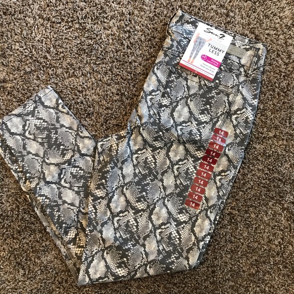 Seven7 - Picture 10 of 14